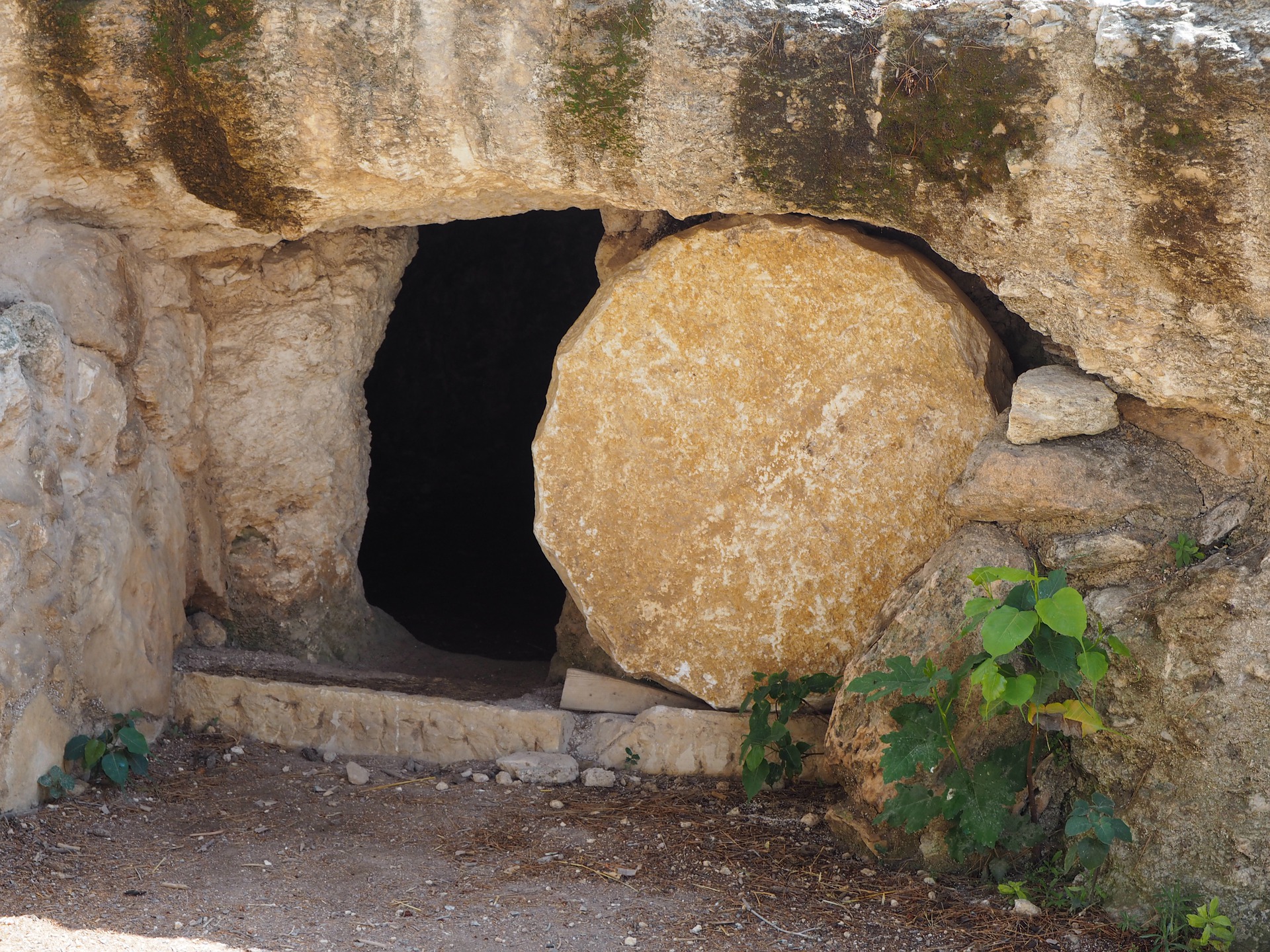 grave-5105472_1920